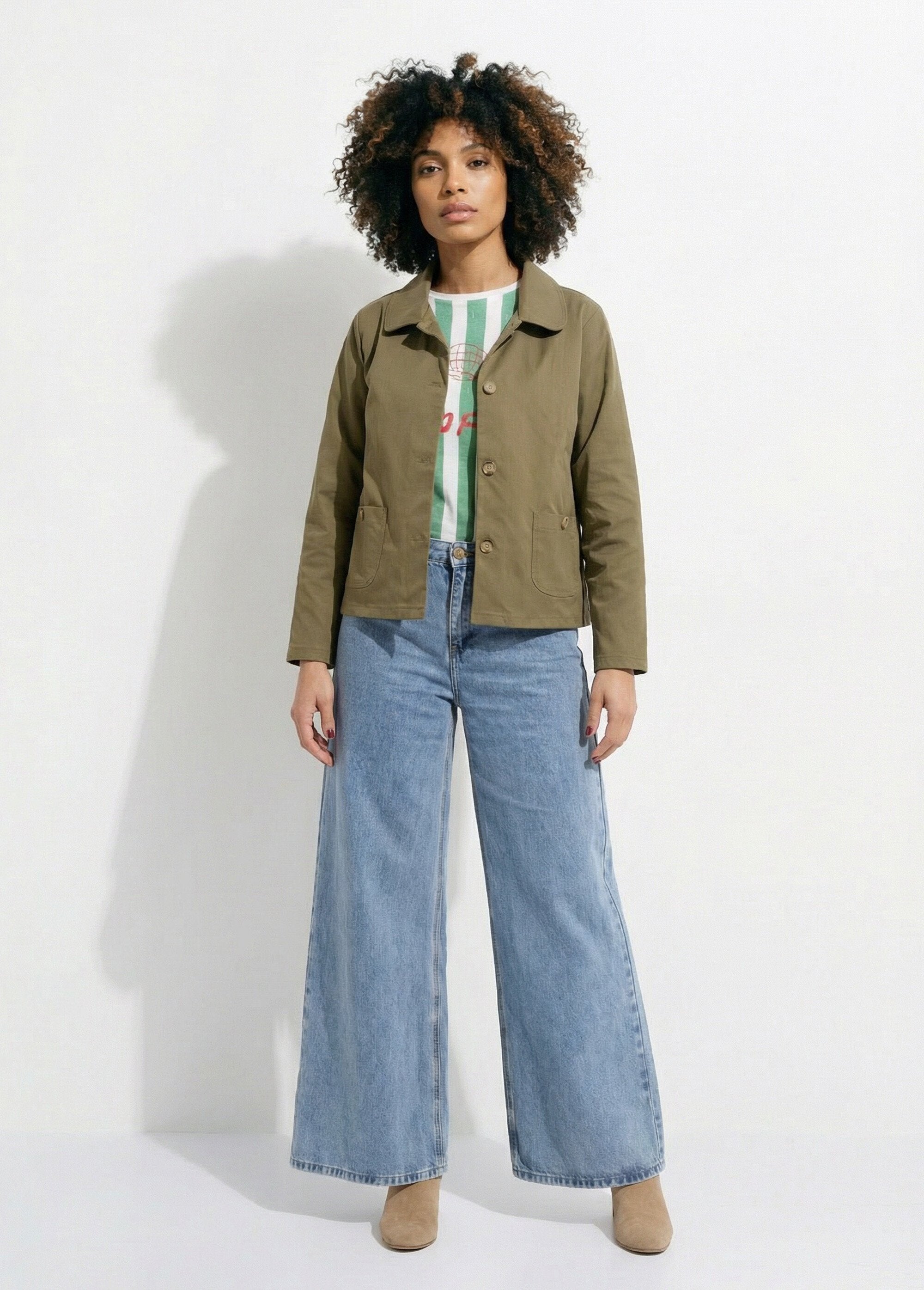 Katoenen_boxjas_met_claudinekraag_Kaki_SF1_slim