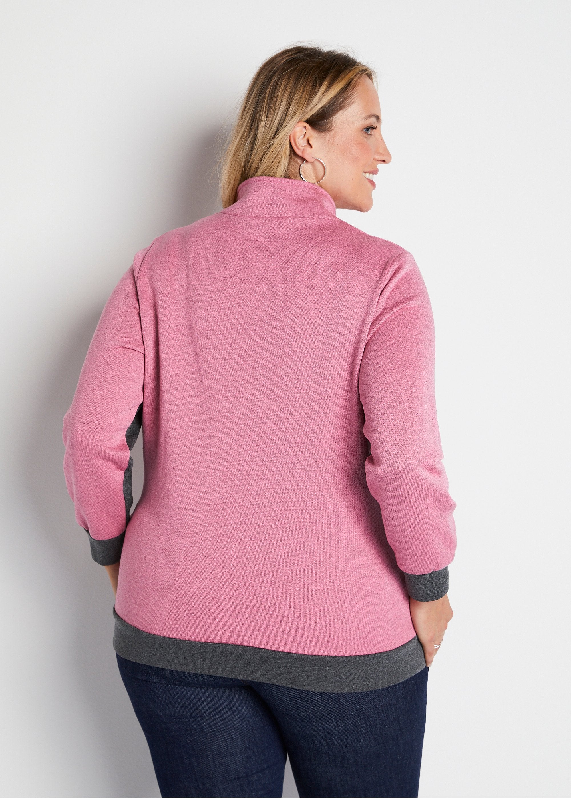 Joggingjack_van_fleece_met_pailletten_en_ritssluiting_Roze_en_grijs_DO1_curvy