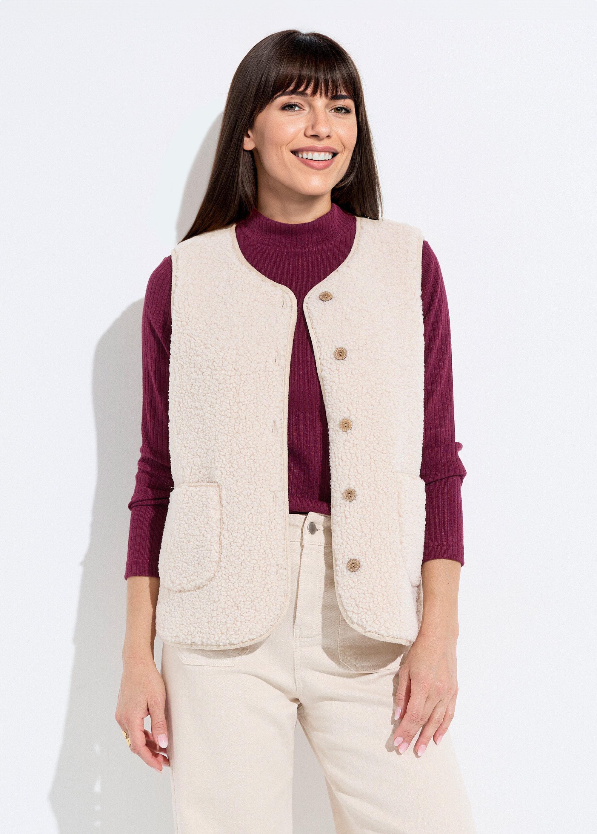 Mouwloos_sherpa_jack_met_fluwelen_voering_Beige_FA1_slim