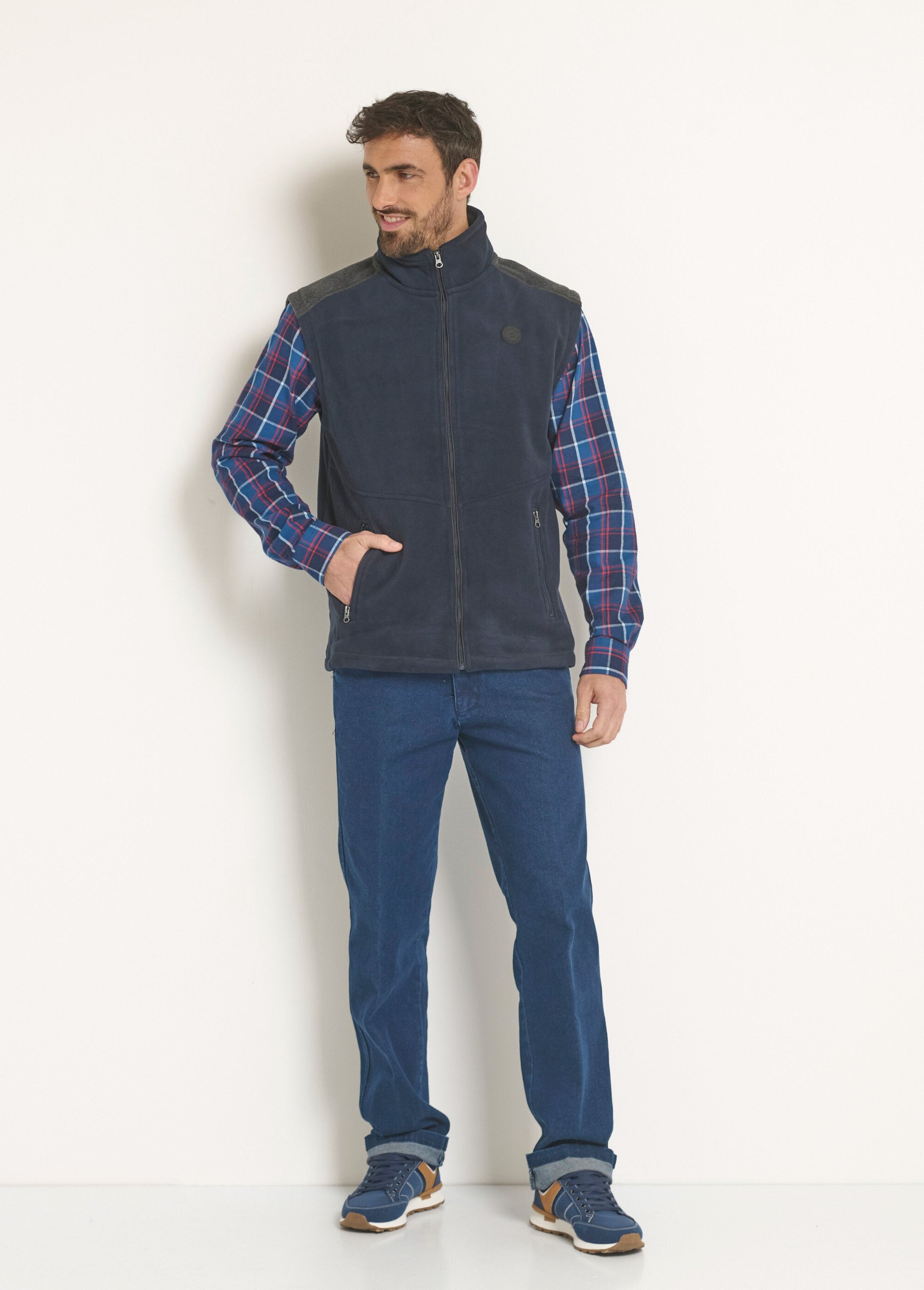Tweekleurig_mouwloos_fleecejack_Marine_SF1_slim